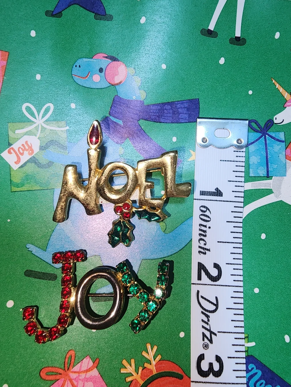 No Brand Gold and Red 'Noel' & Red/Green 'Joy' Brooch Set And Pinecone Necklace
